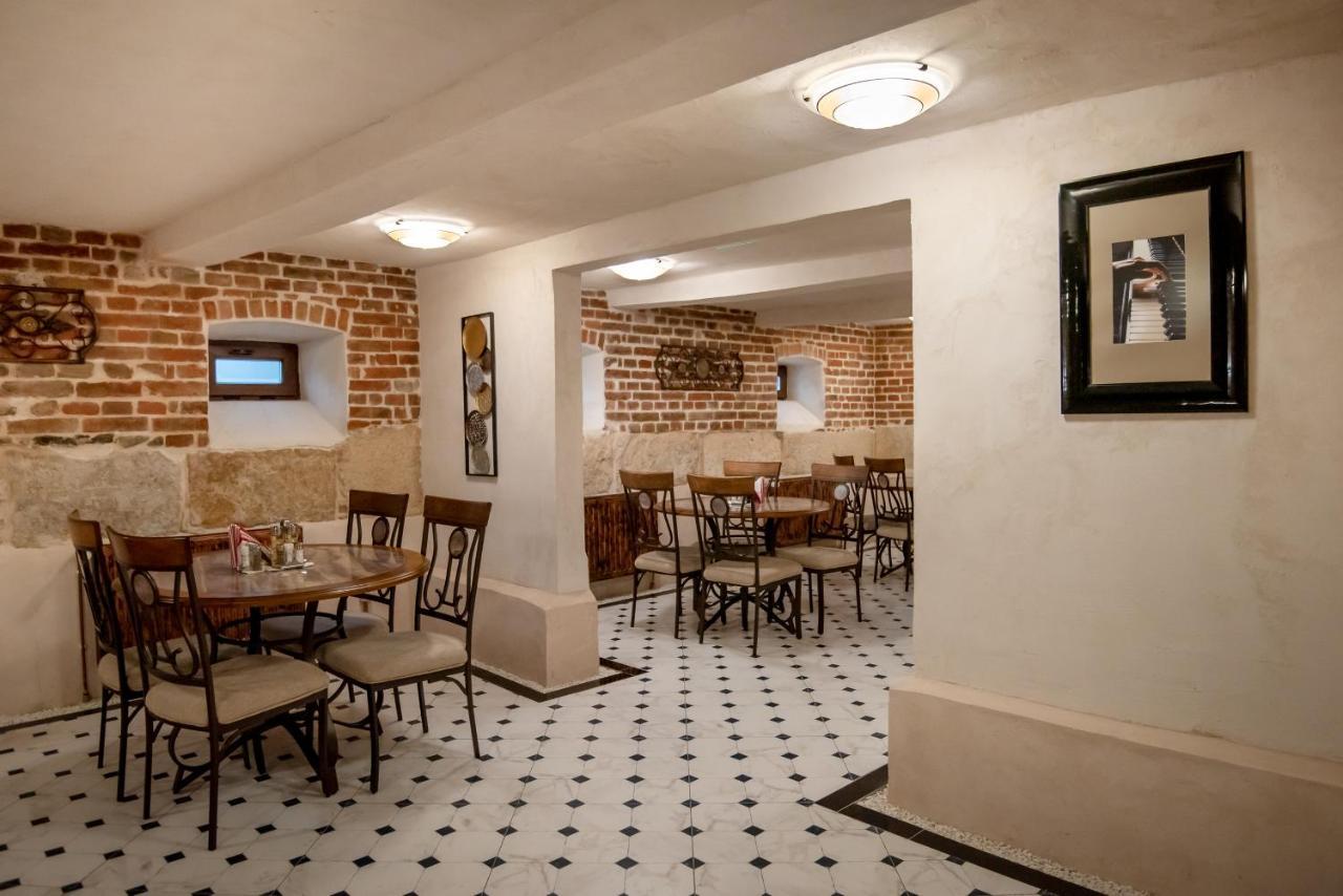 Bed and Breakfast Ana Boutique Alba Iulia Exteriér fotografie
